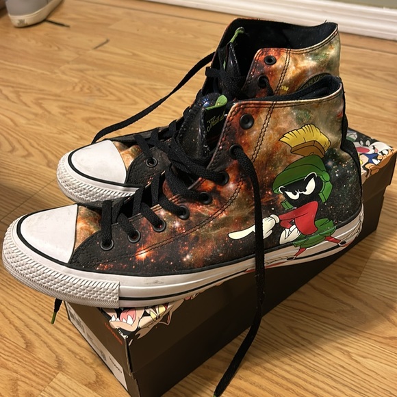 Looney Tunes X Converse Marvin the Martian 👽 & K-9 Dog 🐕 Sneakers MENS - Picture 4 of 10